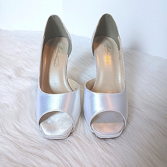 Michaelangelo White Stiletto Christmas New Years Eve Party Shoes Size 6 Heels - Picture 8 of 14